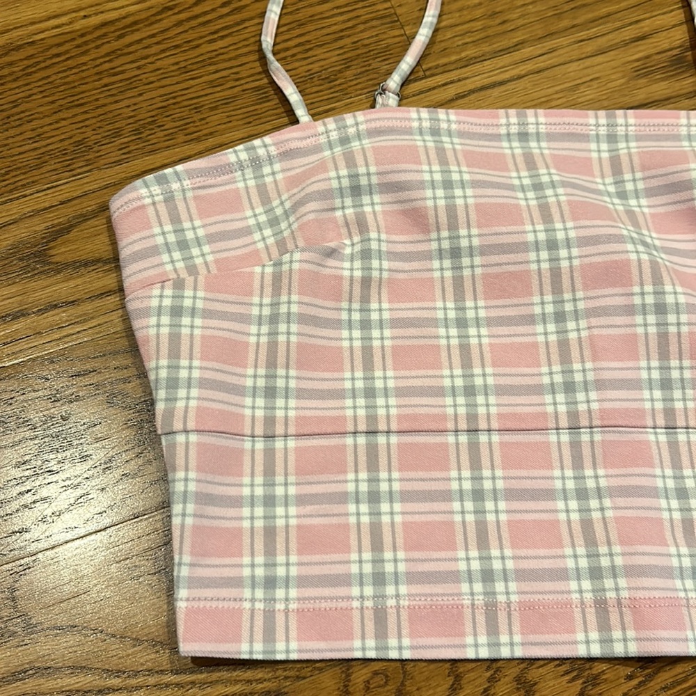 Hollister Crop Top. Large. Pink Plaid - Picture 6 of 10